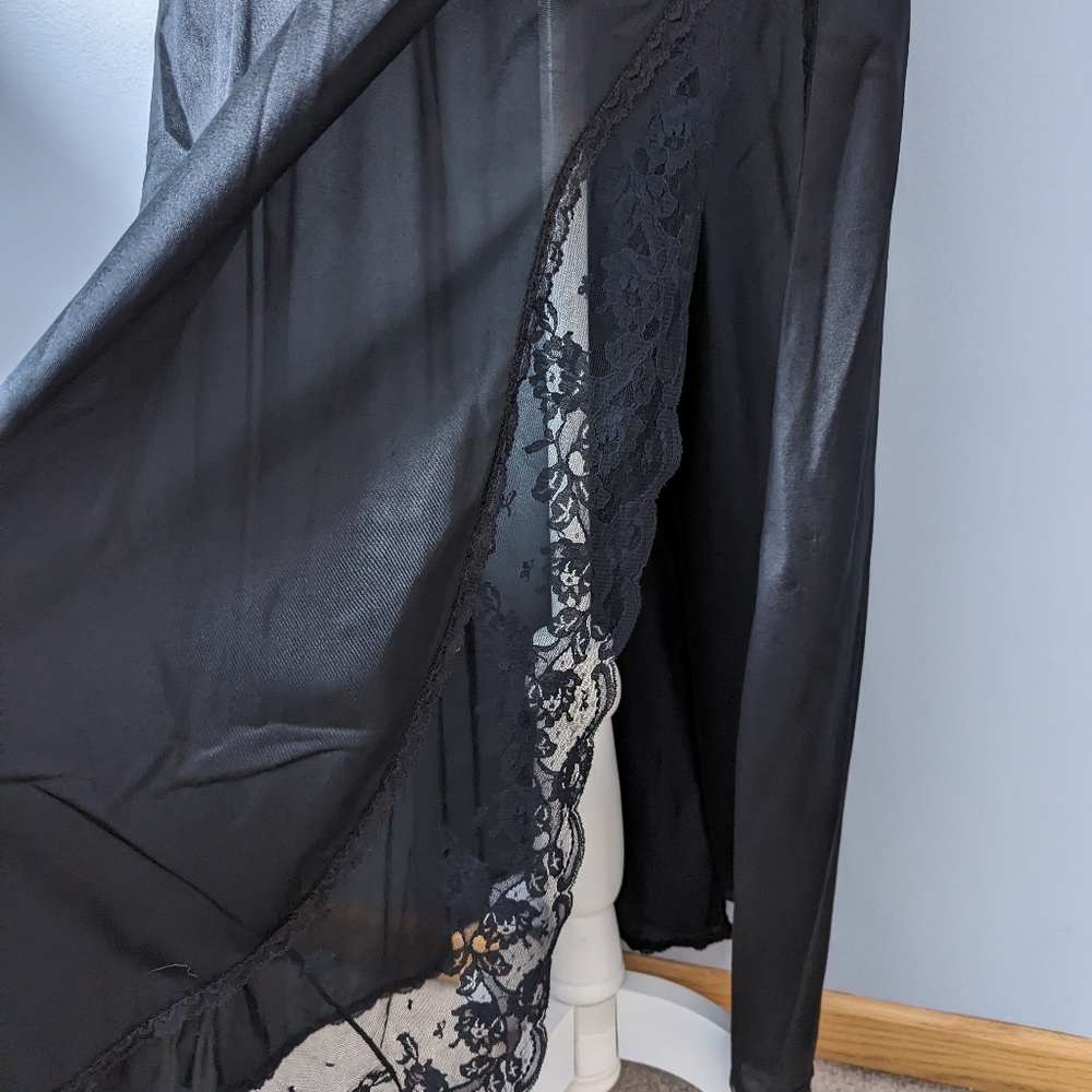 Vintage Black maxi slip with lace bust - Picture 6 of 10